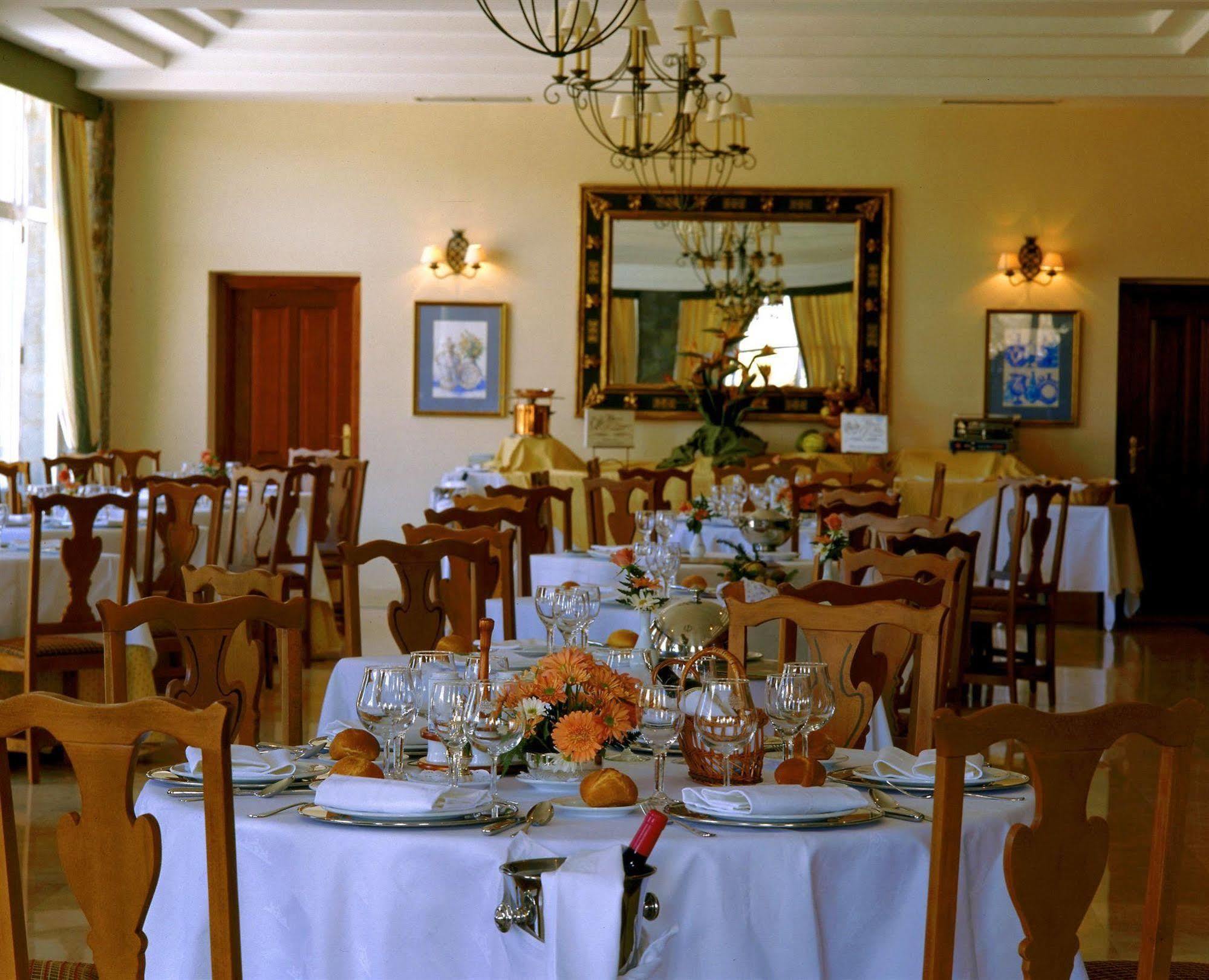 Parador De Las Canadas Del Teide La Orotava Luaran gambar