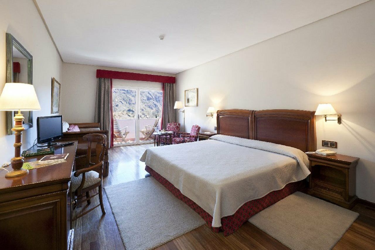 Parador De Las Canadas Del Teide La Orotava Luaran gambar